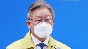 정세균 “기본소득 때 아니야” 지적에…이재명 “잘 다듬고 더 많이 듣겠다”