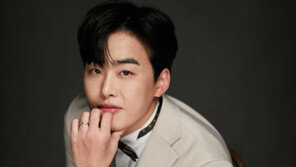 조정식 아나, 8세 연하 연인과 결혼…“더 멋진 남자되겠다”