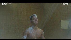 ‘빈센조’ 제대로 망가진 송중기, 파격 변신 통할까