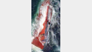 경주 전복 어선 선원 2명 구조…1명 사망·1명 생존