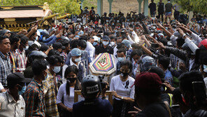 미얀마 시위 사망자 장례식 엄수…유혈 사태 우려 고조