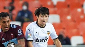 이강인, 패스 한방으로 상대 골키퍼 퇴장 유도