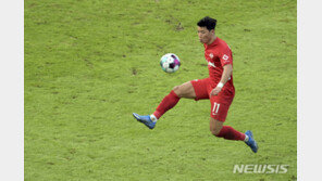 황희찬, 분데스리가 첫 선발…팀은 3-0 대승