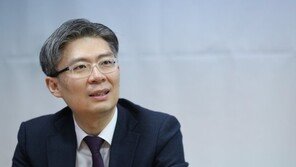 조정훈, 우·박·나 만나며 광폭행보…‘주4일제’ 띄우기