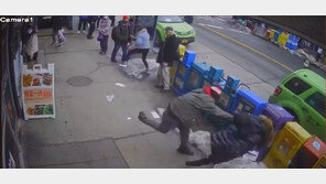 ‘넌 맞아야 해. 왜? 아시안이니까’ 美 번지는 증오범죄