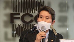 새터민 4명, 이인영 고소…“우리 증언을 거짓말로 몰아”