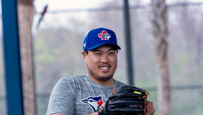 외로운 에이스… 현지언론 “토론토, 확실한 선발은 류현진 뿐” 이구동성