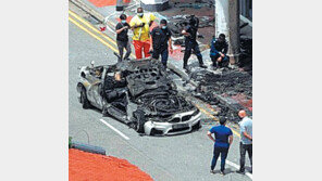 약혼자 구하러 불타는 車에… 비극이 된 사랑