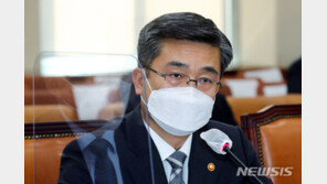 서욱 “감시병, 헤엄귀순자를 출퇴근하는 간부로 여긴 듯”