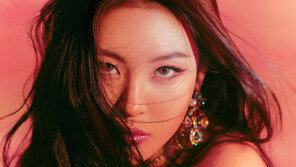 가수 선미, 컴백신곡 ‘꼬리’ 음원공개 동시 차트상위권