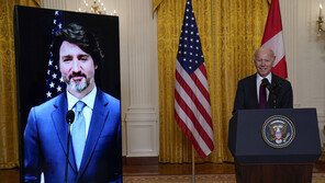 바이든, 트뤼도와 첫 양자 정상회담…트뤼도 “美리더십 그리웠다”