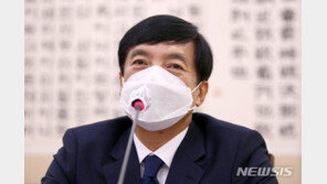 검찰, ‘김학의 불법출금’ 이성윤 서울중앙지검장 피의자 신분 전환