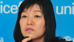 ‘표절 파문’ 신경숙 작가, 장편소설 출간…6년 만 공식자리에