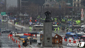 “음성판정서 내라니, 집회결사 압살마라”…3·1절 ‘보수집회’ 동시다발로
