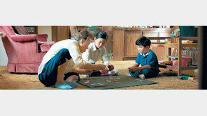 파격의 아이콘 윤여정, 74세에 월드스타 오르다