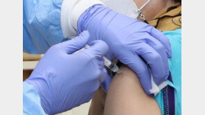 “백신 맞겠다” 80.3%→79.7% 소폭 감소…74%는 “부작용 걱정”