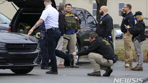 미 아칸소 중학교 총격, 15세 소년 부상