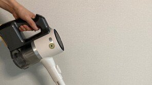 먼지흡입-물걸레청소 동시에… 먼지통 비움 알아서 척척