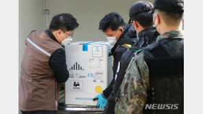 ‘백신 대장정’ 6일째…오늘부터 화이자 접종 권역별 확대