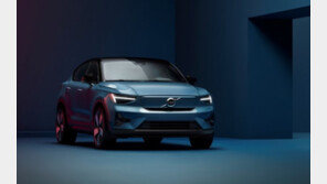 볼보, 전기차 ‘C40 리차지’ 공개… “내연기관 플랫폼 품은 전용 전기차”