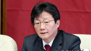 유승민 “文대통령·이재명, 오거돈 일가 땅투기 의혹엔 왜 침묵하나”