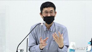 진중권, 임은정 검사 페북에 댓글 “한명숙 대변에 향수 뿌리는 꼴”