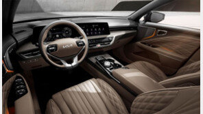 고급스러운 실내… 마치 1등석 라운지에 온 듯