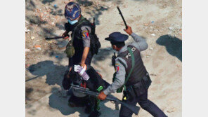 반쿠데타 시위, 피로 물든 미얀마의 1주일[청계천 옆 사진관]