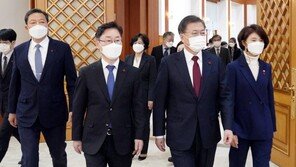 ‘포스트 윤석열’ 체제 정비 박차… 文대통령, 8일 행안·법무부 업무보고