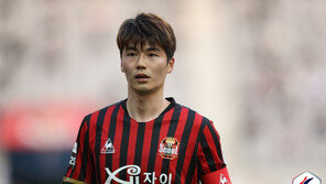 ‘빨랫줄 도움’ 기성용 “팬들 앞에서 설렜다…변호사와 강경 대응”