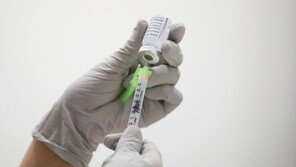 백신접종후 이상반응 신고 누적 3915건…사망 3명 늘어 11명