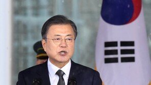 文 대통령 “꿋꿋하게 여성 지위 높여온 모든 여성들에 경의”