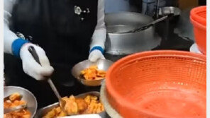 ‘깍두기 재사용’ 국밥집 행정처분 받는다…15일 영업정지될 듯