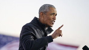 오바마가 ‘백인 오바마’ 깎아내렸다? “부티지지 게이라서 대통령 못된다 말해”