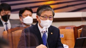 변창흠 “오거돈 일가 가덕도 토지 소유, 투기 여부 조사하겠다”