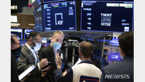 나스닥 3.69% ↑, 테슬라 19.6% ↑…미 국채금리 진정