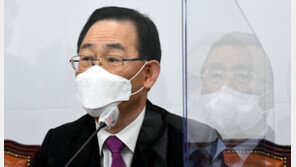 주호영 “당 내 ‘적폐수사’ 윤석열 반발도…중요한건 尹 선택”