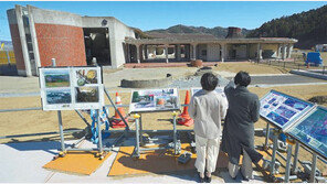 동일본대지진 10주년… 84명 숨진 초등학교서 추모