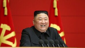 새해에도 ‘위임통치’…김정은 현지지도 없고 간부들이 대행