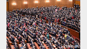 ‘반중 인사 출마 안돼’…中, 홍콩 선거제 개편안 ‘반대 0표’로 통과