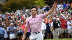 로리 맥길로이 “타이거 우즈, 다음주부터 자택 요양”