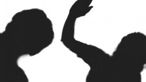 공무원 준비 아들 2200번 때려 죽게 한 60대母…이유가?