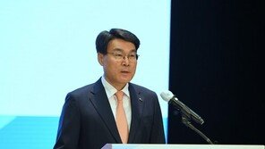 최정우 포스코 회장 연임 성공…“백년기업 기반 튼튼히”