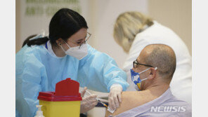 AZ백신 ‘혈전 부작용’ 유럽 일부국가 접종 중단…국내선 신고 없어