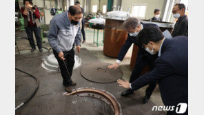 中企 사장님의 한숨 “59세 신입을 면접…사람 모시기 ‘하늘의 별따기’”