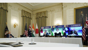 쿼드 첫 정상회의 개최…바이든 “인도태평양 안정 위해 협력 전념”