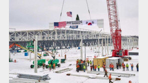 거부권 기대하는 SK에 ‘5조원 투자’ 맞불 지른 LG의 속내는