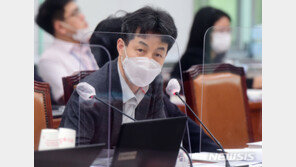 윤건영 “野, 10년 전 아방궁 저주와 똑같아…병적인 수준”