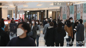 확진자 10명 중 7명 이상이 수도권…“16일 서울·경기 특별방역대책 발표”