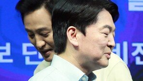 吳 “야권 분열” 安 “진정성 갖고 있나”…험난한 야권 단일화 [청계천 옆 사진관]